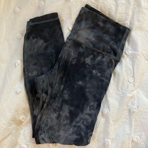 Lululemon Align’s 28”